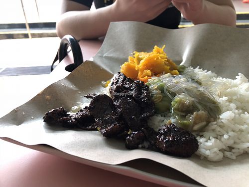 Black pepper ‘pork’, hairy gourd & pumpkin with white rice at Ju Yuan Zhai in North Singapore