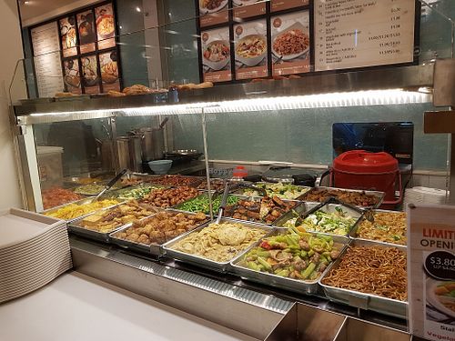 buffet spread at Eight Immortals Vegetarian 八仙素食园 - Rivervale Mall in Northeast Singapore