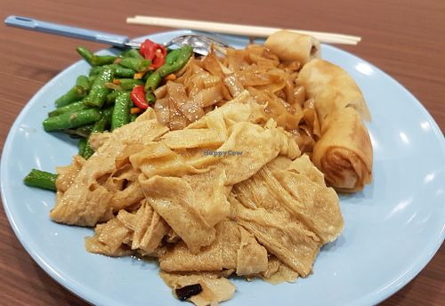 kway teow - long bean, long bean, bean curd stripes at Eight Immortals Vegetarian 八仙素食园 - Rivervale Mall in Northeast Singapore