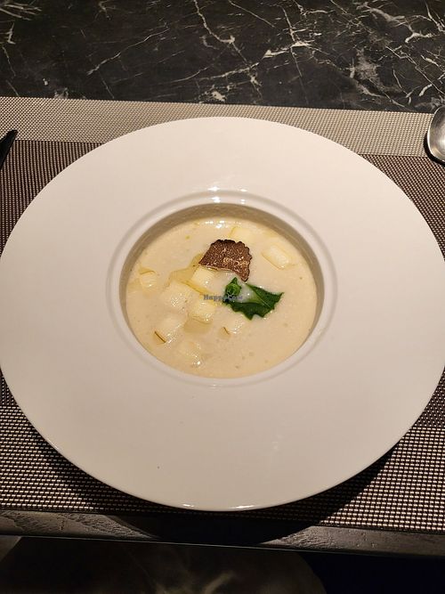 Creamy truffle soup at Yù Shàn Gé 鈺善閣 in Taipei
