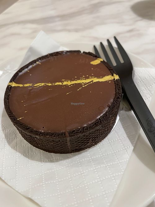 Vegan chocolate tart (Blackout) at The Cakery - Landmark in Hong Kong Island