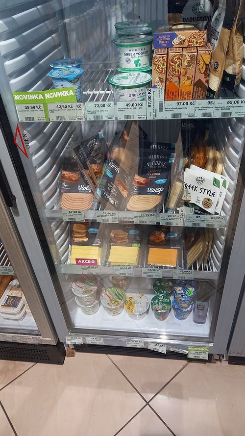 buy the violife chicken flavour slices! 12/10🤌🏽 at Country Life in Prague