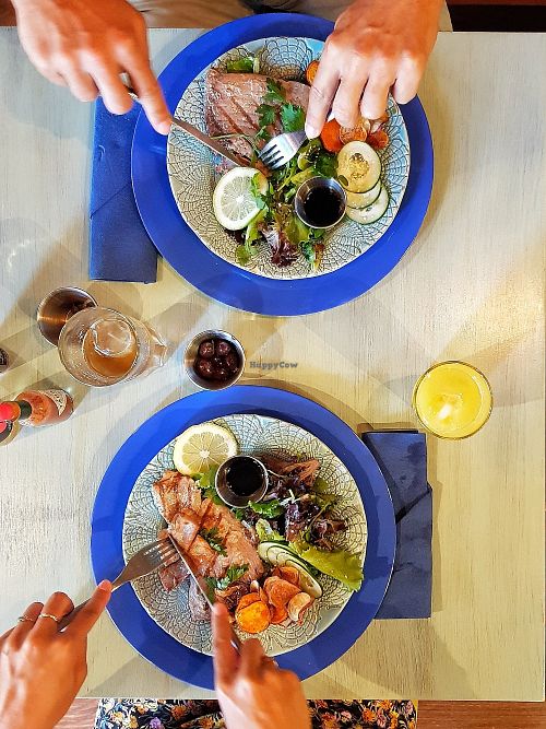 CLOSED Organik Burger Art Bar Lisbon Restaurant HappyCow