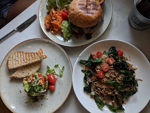 Signature pasta, avocado bruschetta, and the Man & the Figs burger at Man & The Figs in Bangkok