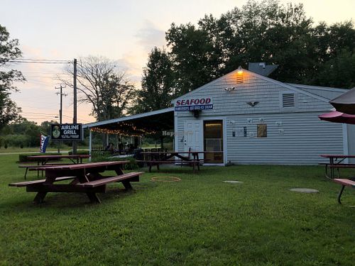 seating area at Airline Grill - Food Stall in Pomfret