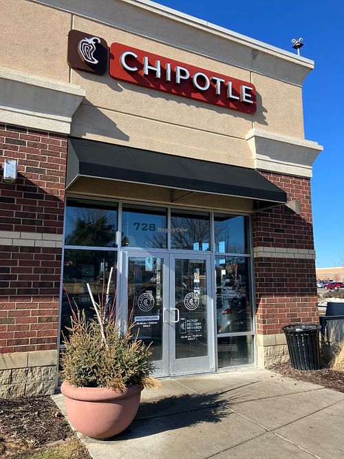 Exterior February 2026 at Chipotle in Burnsville