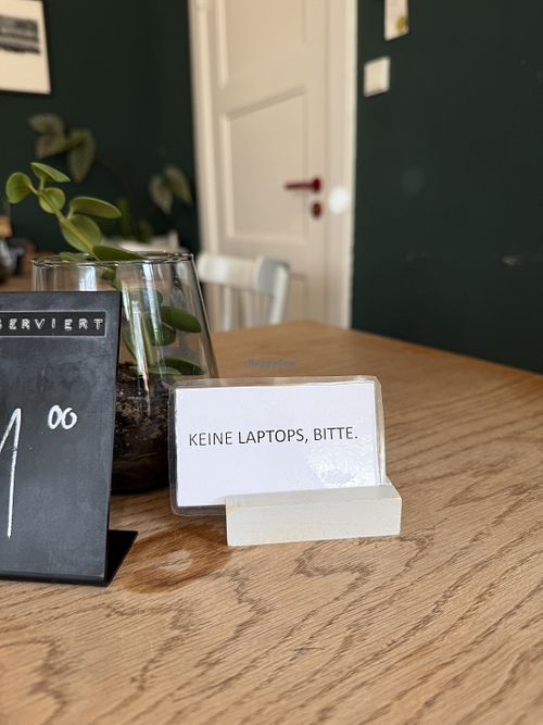 No laptops   at püük - fein + herausgeputzt in Hamburg