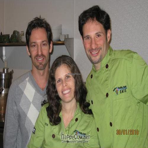 Clean Plates NYC Jared w/Glen & Lisa at Catch A Healthy Habit Cafe in Fairfield