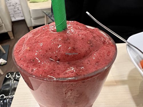 berry smoothie  at Salatherzen in Siegen