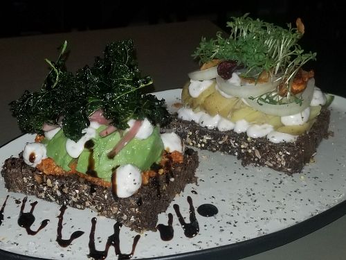 Avocado Eller Kartoffel Smorrbrod at Cafe Blå in Copenhagen
