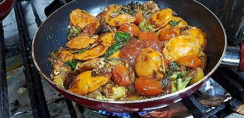 Vegan peperonata with pomodoro, peppers and yam ravioli at Pasta Mia in Tel Aviv