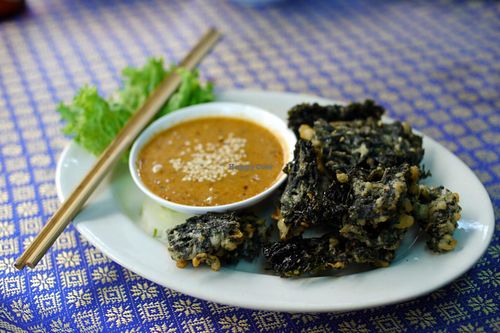 Deepfried Seaweed with Peanut Sauce at May Kaidee in Bangkok