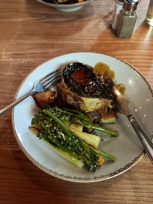 Delicious vegan wellington with yum roast potatoes and veg at Church on the Hill in Glasgow