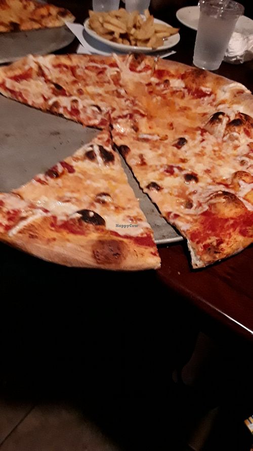 Vegan cheese pizza, they switched to Plant Good, pizza was delicious at Turnpike Cafe in Canton