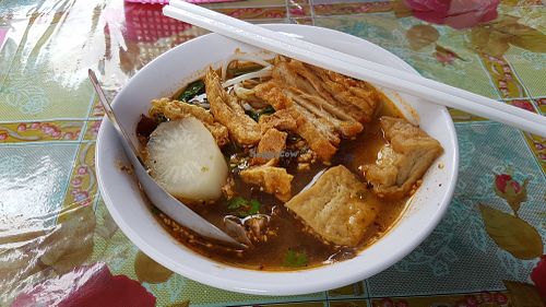 Noodles and tofu at Bodhi Vegetarian Thai Food in Yangon