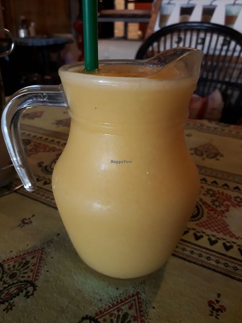 Mango smoothie at Yoddoi Coffee & Tea in Chiang Rai