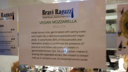 Vegan mozzarella at Bravi Ragazzzi in South West London