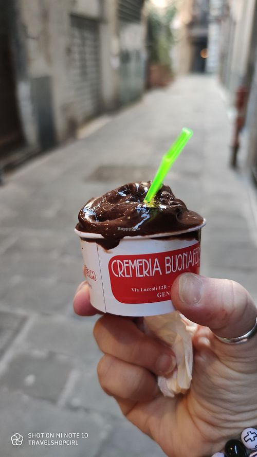 Vegan chocolate fondente gelato at Box-Cream in Genoa