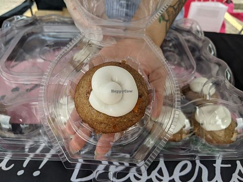 Peach cupcakes at Houston Sauce Co in Houston