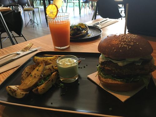 Burger O Botanista at Orteá - Vegan Collective in Lisbon
