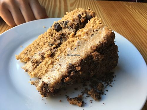 Cookie dough cake at Orteá - Vegan Collective in Lisbon