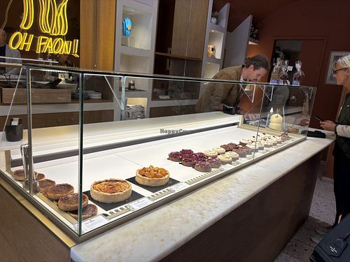 The counter  at Oh Faon in Marseille