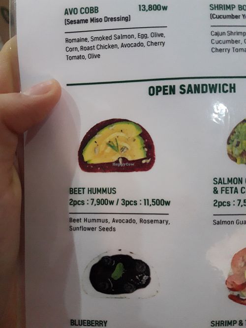 Beet hummus at Bad Farmer's in Seoul