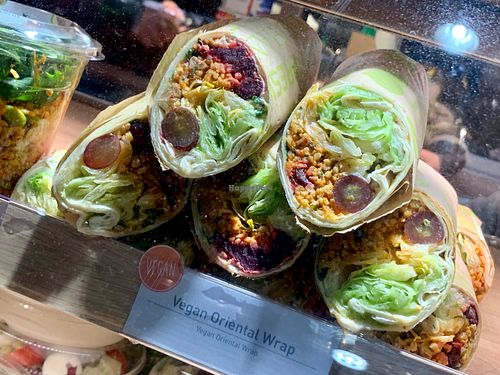 wrap at Dean & David - Hauptbahnhof Express in Berlin