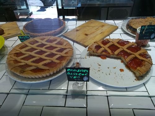 Vegan crostata (apricot) at Amico Bio Mergellina in Naples