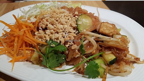 Phad Thai at Thai East Wind in Santa Monica