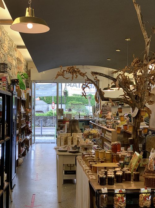 :) at NaturalMente in Varenna