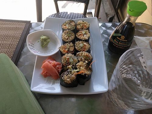 spicy tuna roll, a local favorite at The Vegan House in Hollywood