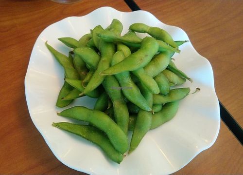 Edamame portion at Veggie Thai Cafe in Largo