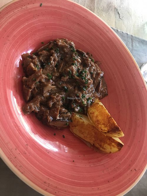 Seitan ragout at Sa Garrofa in Begur