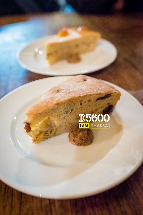 Cake at Nagi Shokudo in Kamakura