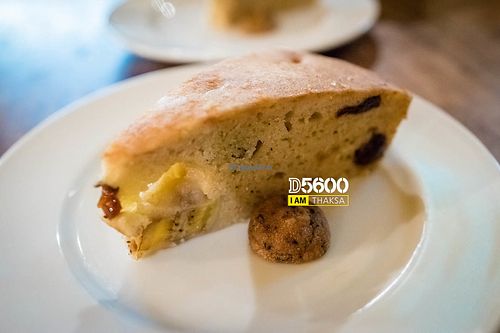 Cake at Nagi Shokudo in Kamakura