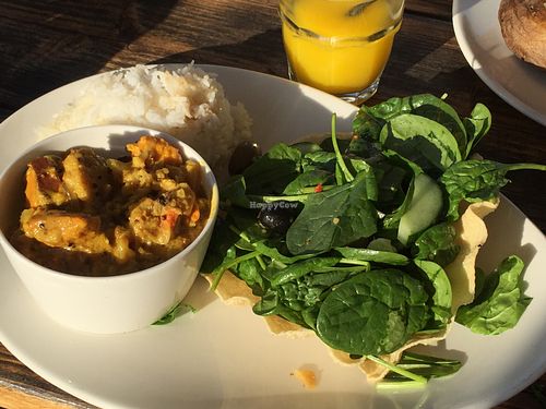 Curry at Strandpaviljoen De Kwartel in The Hague