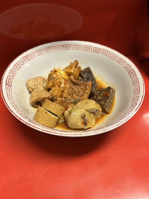 Spicy onde #Veganuary at TàiLáng ZhōngHuá Lāmiàn in Tainan