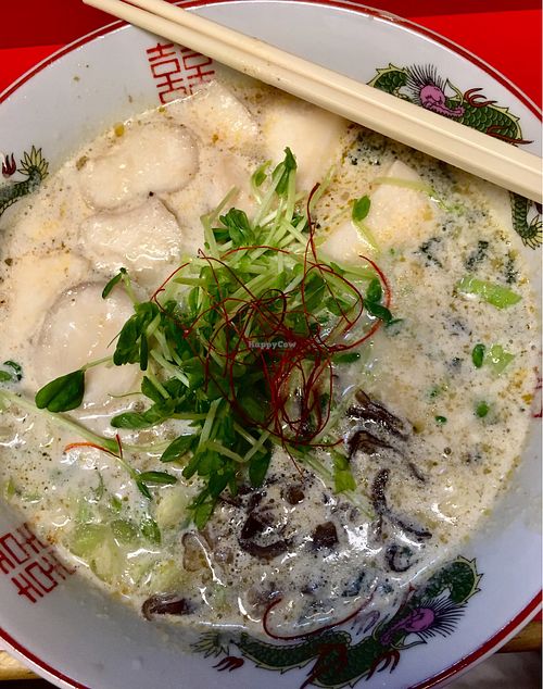 Soy milk soup base ramen at TàiLáng ZhōngHuá Lāmiàn in Tainan