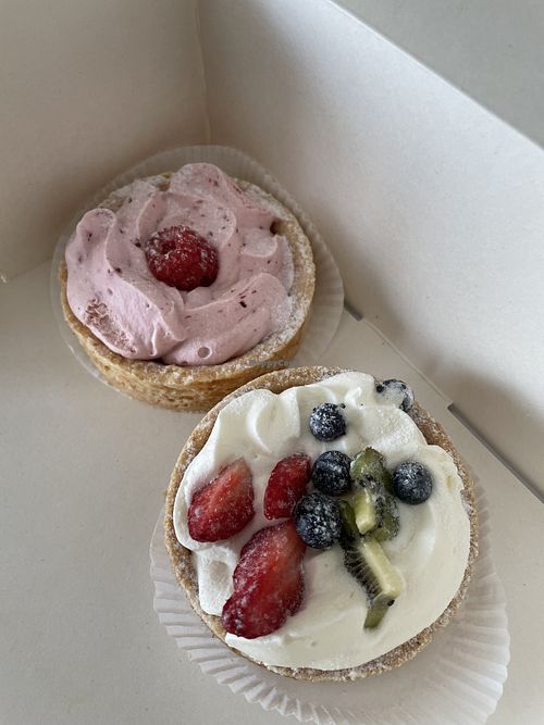 Himbeer Törtchen und Frucht Sahne Torte   at U Piekarzy in Szczecin