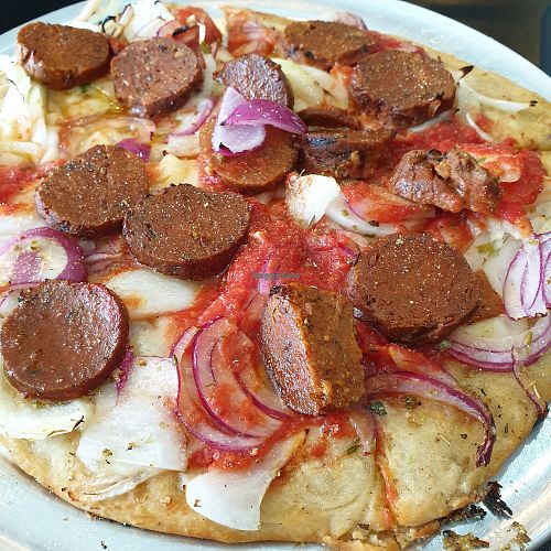 Pepperoni pizza at Alternative Plate in Lake Como