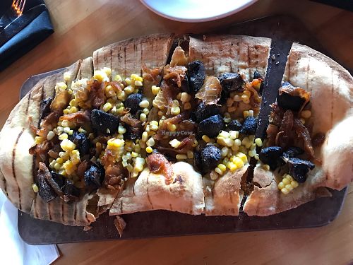 Foothills flatbread without pesto or cheese at House of Blues in Lake Buena Vista