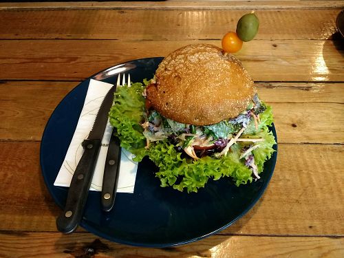 Vegan BBQ Burger at Melone in Aarhus