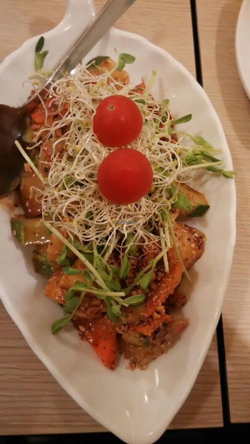 Rojak  at Yes Natural Restaurant 悦意坊 in Central Singapore