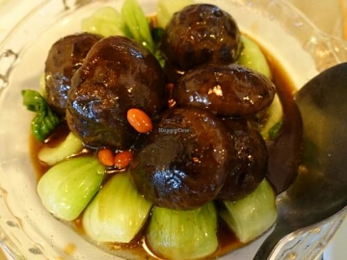 mushroom with vegetables  at Eight Treasures Vegetarian 八宝素食馆 in Central Singapore
