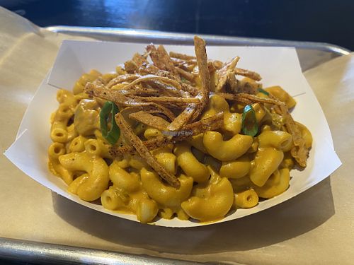 Mac & Cheeze at Leaf and Seed in Toledo