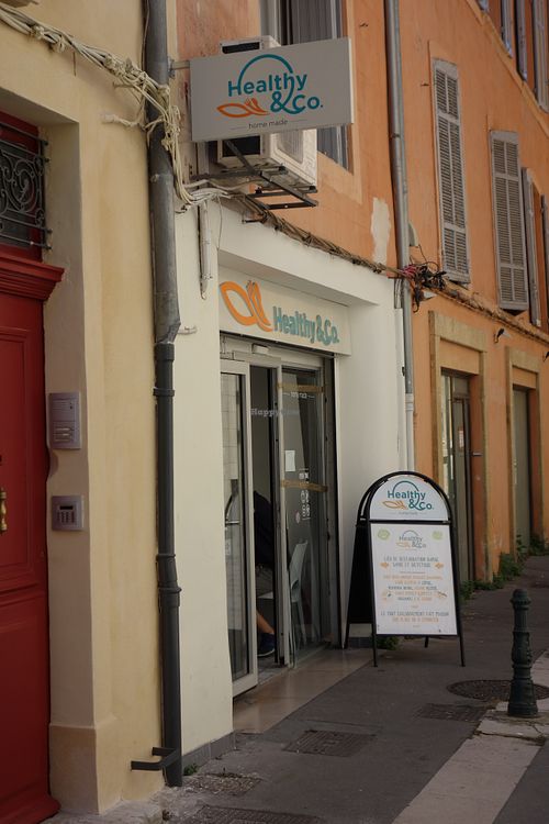 Entrance at Healthy&co in Aix-en-provence