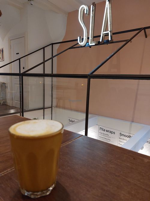 Golden turmeric latte kokosmelk at SLA - Haarlemmerdijk in Amsterdam