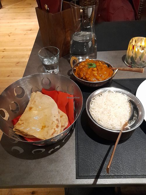 Alu chana: potatoes and chickpeas, rice and bread. at Ravintola Indian Cuisine in Oulu