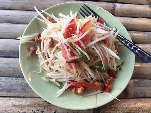 Som tam, spicy papaya salad at Bee's Kitchen in Koh Phangan